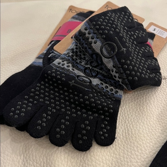 toesox Accessories - Toesox Bellarina Black and Gray Toe Socks